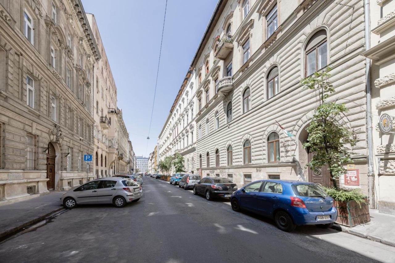 Luxe, Historic Home Near Downtown Landmarks 19Th Century Budapest Exterior photo